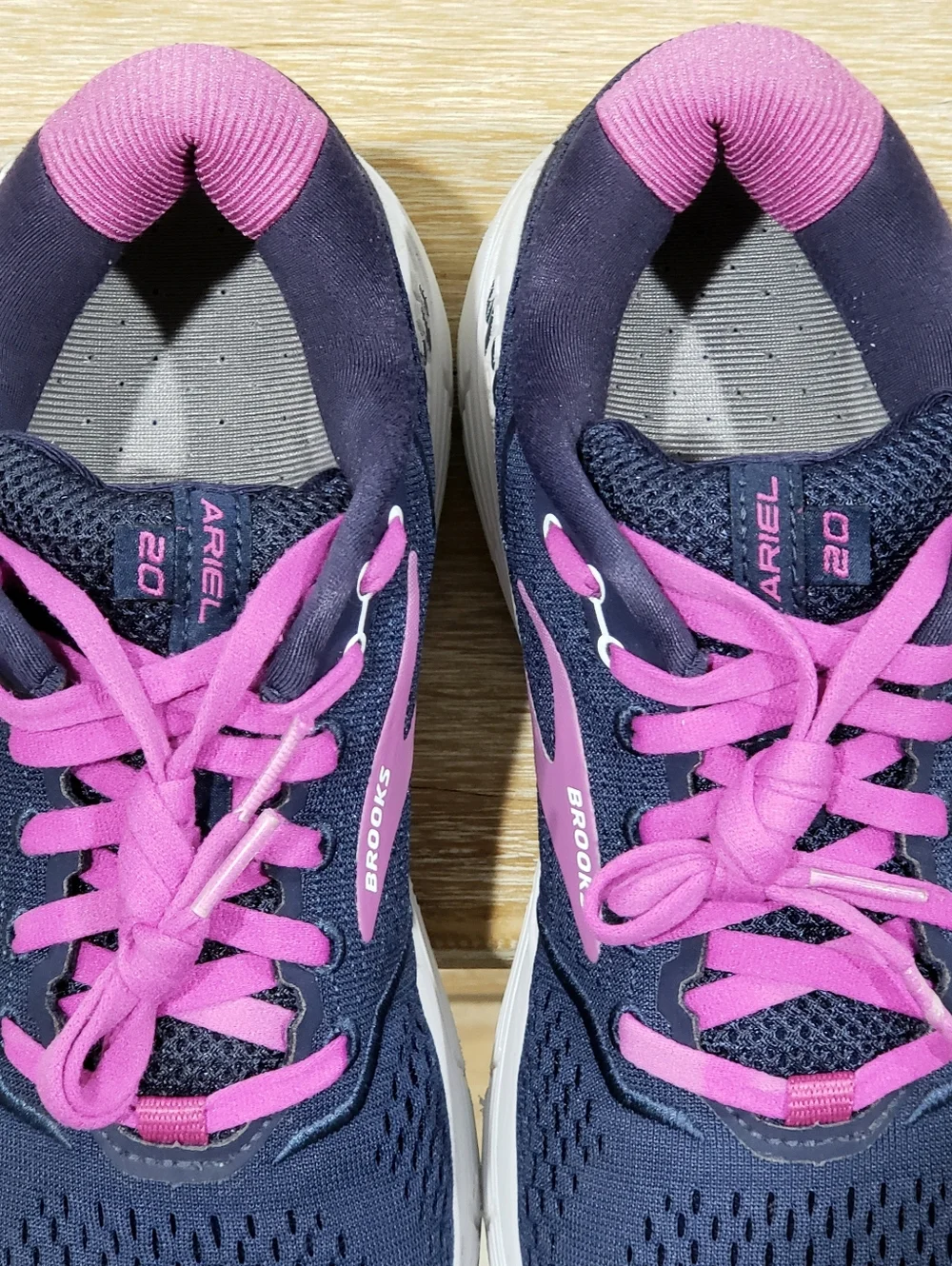 Brooks women ariel